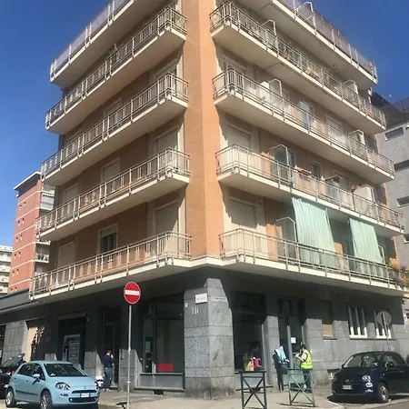 Pitagora 公寓 *